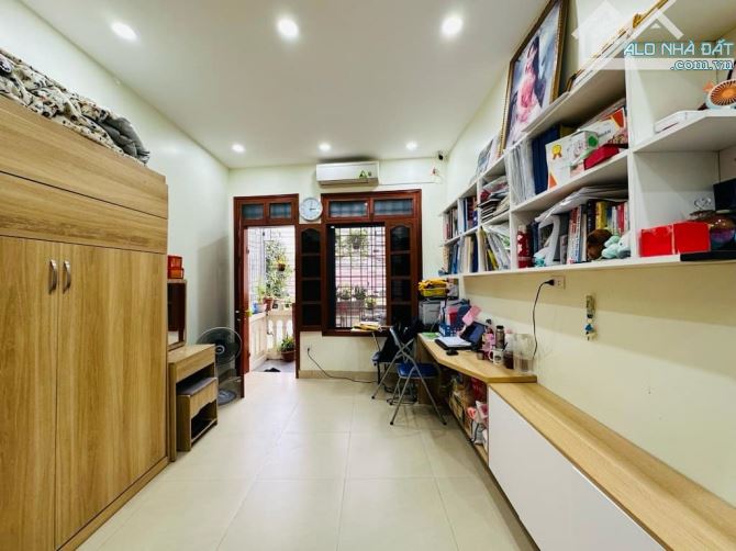 DƯƠNG VĂN BÉ - Ô TÔ ĐỖ CỬA - LÔ GÓC 3 THOÁNG - 45M2 - 12,5 TỶ