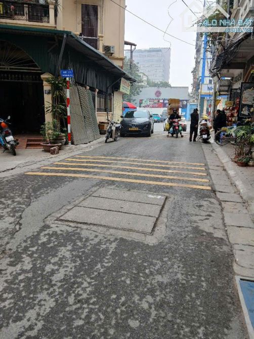 Bán Nhà Phố Pháo Đài Láng, Vỉa Hè Kinh Doanh Sầm Uất, 69m*5 Tầng Nhỉnh 23Tỷ