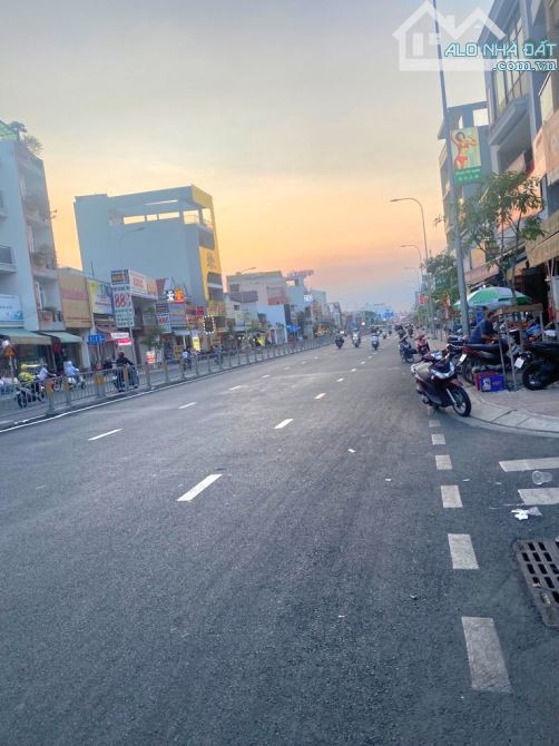 MẶT TIỀ.N LIỀN TÂ.N KỲ TÂ.N QUÝ - KINH DOANH - ( 4X20M )
