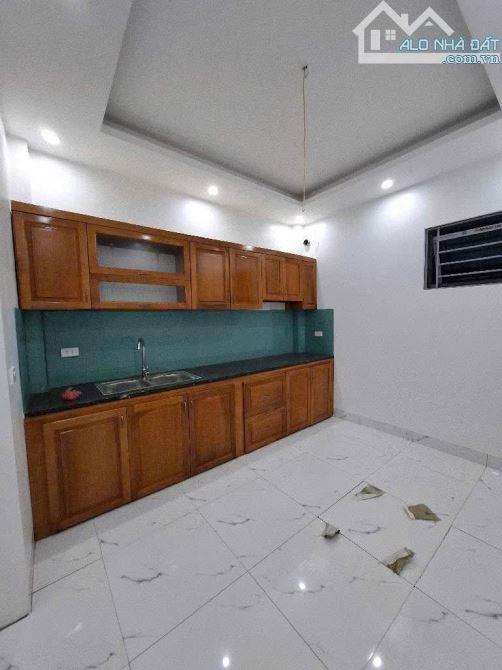 Cần bán nhà Quang Trung mới bóc tem, ngõ nông, oto đỗ cổng, 36m 4 tầng giá 5.7 tỷ