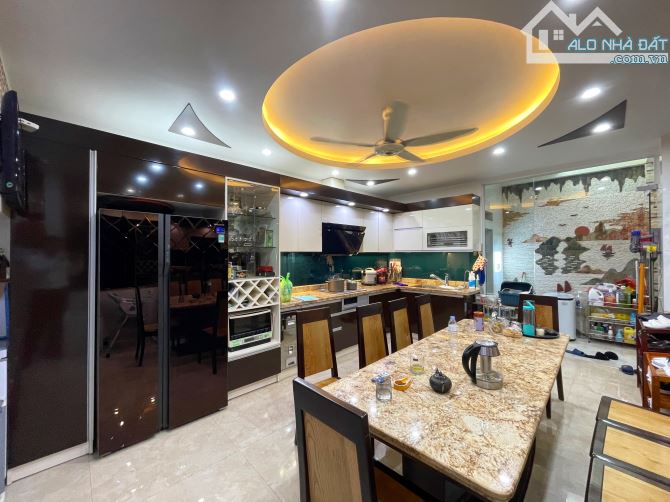 Nhà 4 tầng dân xây tuyến 2 Đỗ Nhuận 193 Văn Cao - 81m2 - Đường 12m - 1