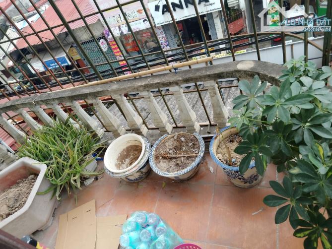Bán đất tặng nhà 3 tầng mặt phố Hoàng Công Chất, xe tải tránh, kinh doanh bất chấp - 1