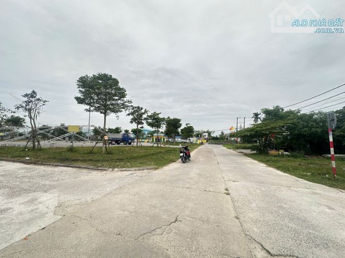 Bán lô đất 2MT đường 6m gần Mai Đăng Chơn, đối diện công viên, gần chợ - 1