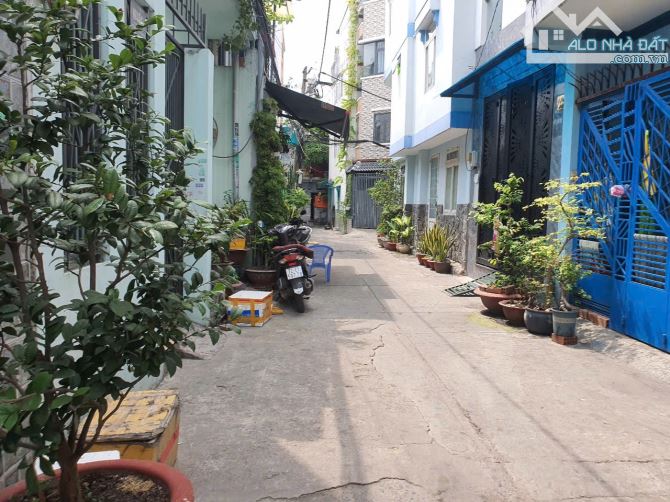 Bán nhà Hẻm 4m thông Nguyễn cửu đàm 4,5 x 10m, nở hậu 5m, nhà 2 lầu, giá chỉ 5,2 tỷ - 1