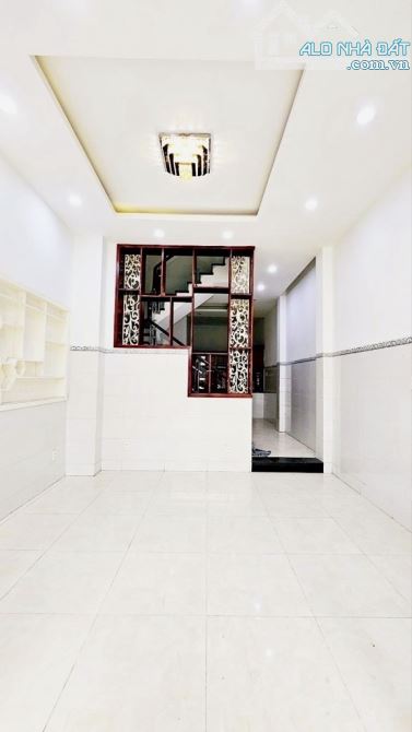 GIẢM 300TR, BÁN GẤP NHÀ 4 TẦNG, CẠNH CHUNG CƯ 4S,180M2, HẺM XE HƠI, LINH ĐÔNG CHỈ HƠN 5 TỶ - 1