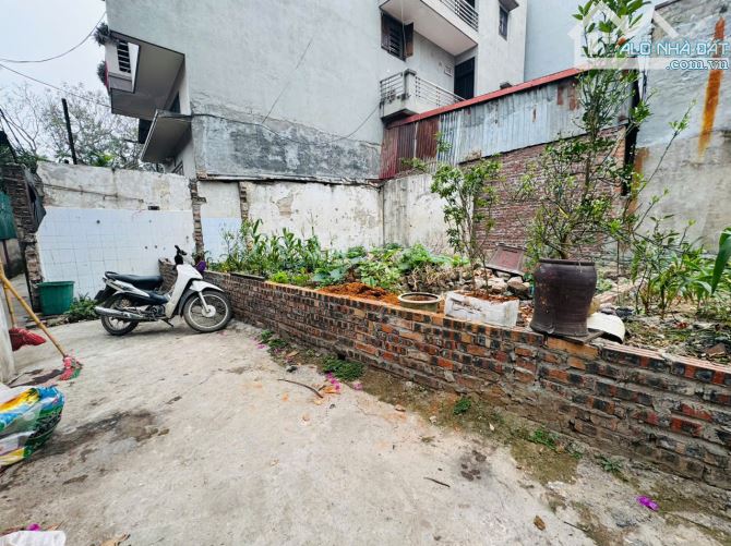 Siêu hót 2 lô đất bé xinh ngõ rộng ô tô vào ra thoải mái tại Thiết Bình Vân Hà Đông Anh. - 1