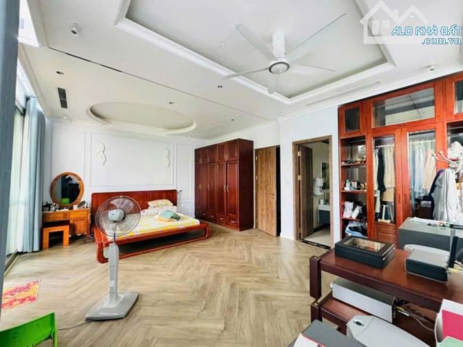 Cần bán nhà phân lô Nguyễn Chánh, Cầu Giấy ô tô tránh KD sầm uất 60m2 chỉ 18 tỷ hơn - 1