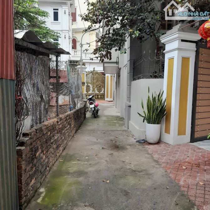 Bán ô đất cao trung 62m2 ngõ thông, gần đường ô tô gần khu đô thị nam 32 - 1