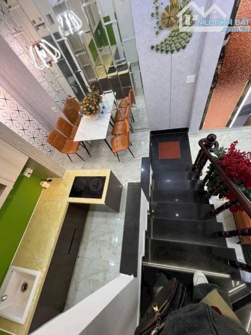 Giá mới: 4.250 tỷ- HẺM 1 TRỤC- SÁT MẶT TIỀN ĐƯỜNG- NGAY EMART2. Phan Huy ích  35/36m2 , Ph - 1
