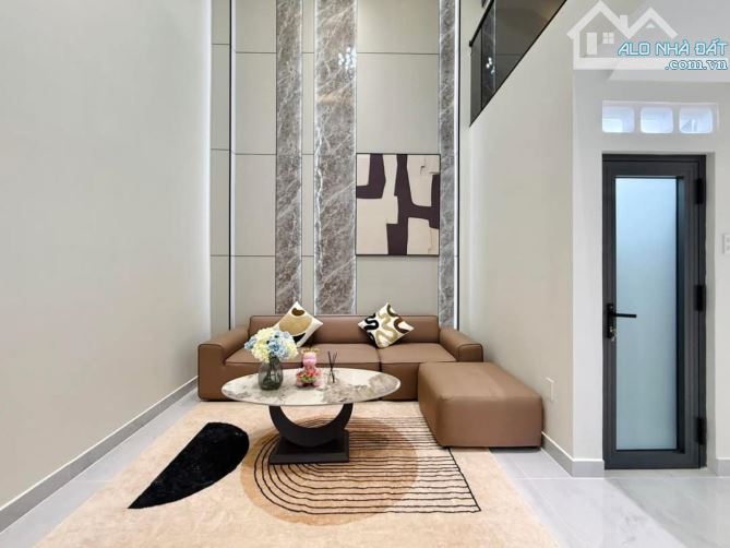 Lên SÓNG NHÀ ĐẸP HẺM XE HƠI 1 TRỤC - 4 TẦNG - NỘI THẤT CAO CẤP Phạm Văn Chiêu phường 13 Gì - 1