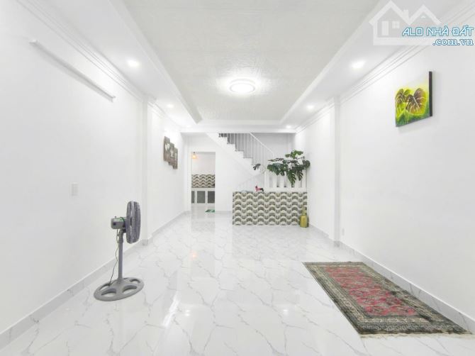 CẦN GẤP bán nhà trống dọn vô ở cạnh Đường số 3 hxh thông Ng.Kiệm G.Vấp 2tầng 110m2 hơn 4tỷ - 1