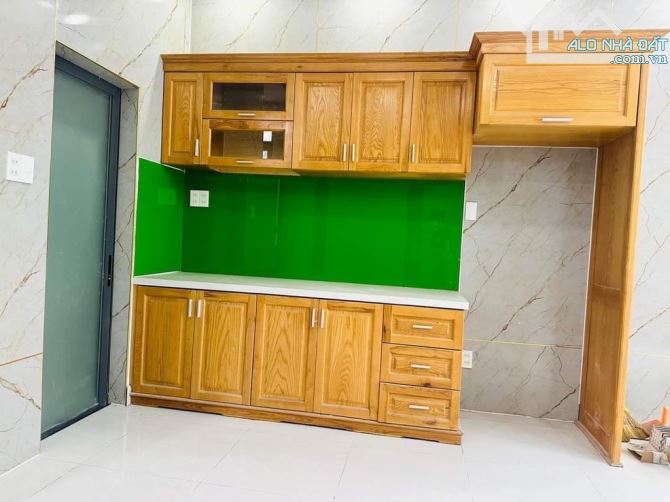 Bán nhanh giá rẻ Nhà HXT 6m thông đường âu cơ P 10 Tân Bình DT khủng 4.3x22 3 Tầng 8.9 Tỷ - 1