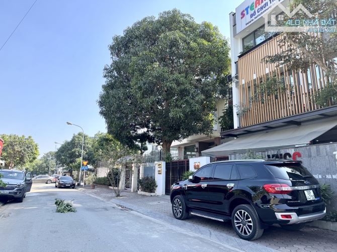 Duy nhất Biệt thự khu đấu giá Việt Hưng, DT khủng 320m2 - MT 13m giá đầu tư rẻ hơn giá đất - 1