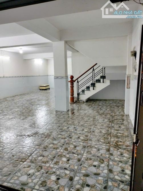 Bán Tòa Nhà Góc 2MT Nguyễn Duy Trinh Phường Phú Hữu TP.Thủ Đức - DT: 7.37x24,4CN:176,88m2 - 1