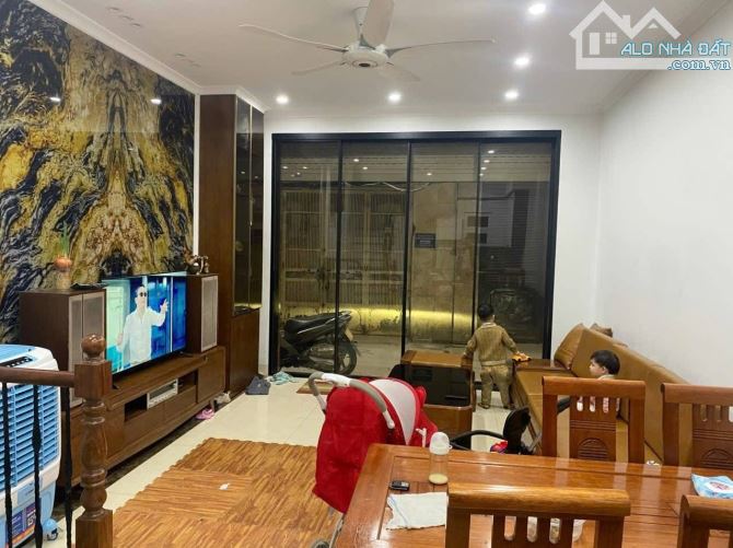 Bán nhà mới bùi xương trạch 35m2*5T, mt4M ô tô vào nhà giá 8,45 tỷ - 1