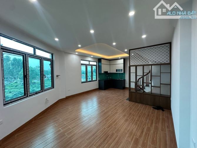 NHÀ ĐẸP GIANG BIÊN – Ô TÔ ĐỖ CỬA – 5 TẦNG - 1