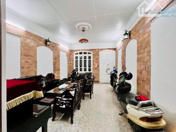 BÁN NHÀ MẶT NGÕ TÂY SƠN - ĐỐNG ĐA 80m2 - 4T - MT 4.2m - 19.8 TỶ - Ô TÔ VÀO NHÀ - SỔ NỢ HẬU - 1