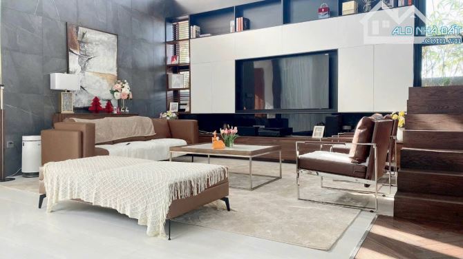 BIỆT THỰ VIỆT HƯNG – LONG BIÊN 200M² – MẶT TIỀN 10M – 3 TẦNG – GIÁ CHỈ 51 TỶ - 1