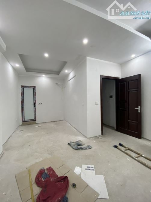 NHÀ XÂY ĐỘC LẬP- VIỆT HƯNG, LONG BIÊN- MỚI, 5 NGỦ, 40Mx6T- 5.8 T.Ỷ - 1