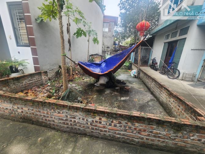 Ngũ Hiệp Thanh Trì ngay chân cầu Tự Khoát cần bán 70m2 đất mt 4.5m ngõ ba gác NHỈNH 4 tỷ - 1