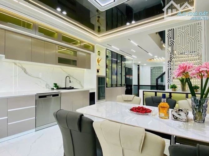 Bán nhà P15 Tân Bình, Trường Chinh, nhà mới keng, 4x18m, 4 tầng, ô tô quay đầu, 7.x tỷ - 2