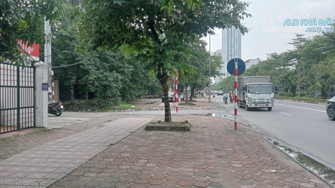 Mặt phố Lê Trọng Tấn – Hà Đông, 81m2, MT 5m, vỉa hè 5m, KD sầm uất, giá 20 tỷ - 2