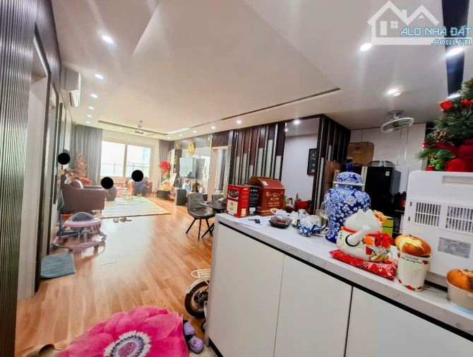 Bán căn chung cư BOOYOUNG Vũ Trọng Khánh- 108m2 - 3 PN - Giá 6,8 tỷ - 2