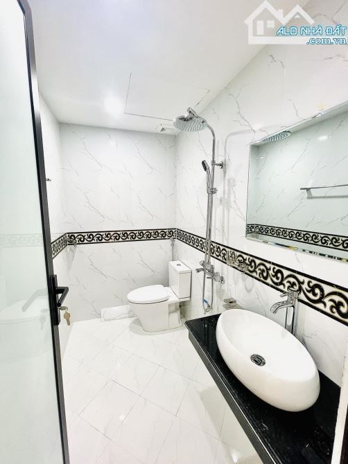 BÁN TÒA NHÀ VĂN PHÒNG MẶT PHỐ NGUYỄN XIỂN QUẬN THANH XUÂN 91m 9 tàng mt9m giá 55 tỷ - 2