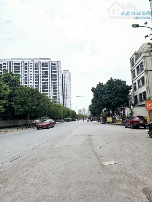 MAI PHÚC - PHÚC ĐỒNG - THANG MÁY - NHÀ 5 TẦNG MỚI - S: 75M2 - MT:4,1M - 8Đ3 - 2