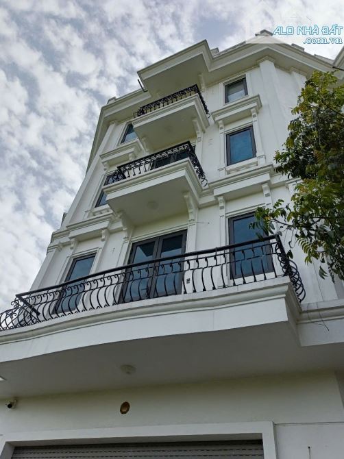 SIÊU VIP LÔ GÓC LUXURY KIẾN HƯNG -HÀ ĐÔNG-71M2 5T 24.8 TỶ - HOÀN THIỆN ĐẸP LONG LANH - 2