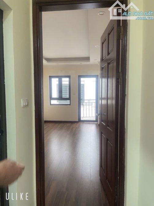 Bán nhà 32m2, 5.5 tầng, đẹp lung linh, không chung ngõ, Thạch Bàn, Long Biên - 2
