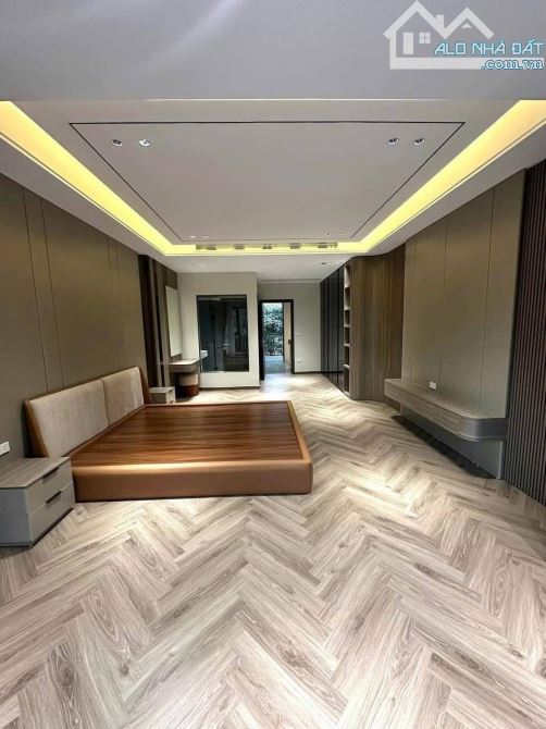 Bán nhà Đào Tấn, DT 35m2 x 6T, MT 5.2m, ngõ nông, thang máy, tiện ích tràn ngập, 8 tỷ 5 - 2