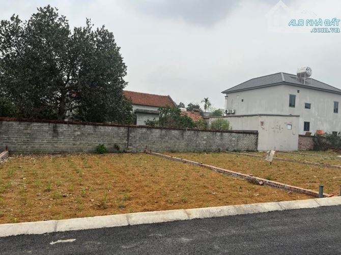 Bán lô đất vị trí tốt, viu đẹp, không chút lỗi lầm gì ở Tân Xã - 2