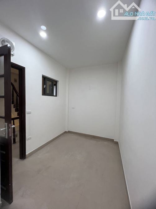 GĐ tôi chuyển công tác,Cần bán căn nhà gần hồ 3 mẫu Đống Đa - 2