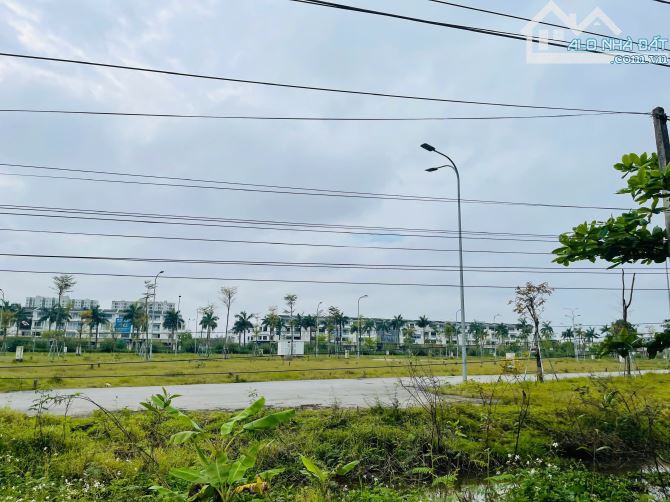 BÁN ĐẤT 3 MẶT TIỀN KIỆT Ô TÔ GẦN ROYAL PARK, ECO GARDEN - 2