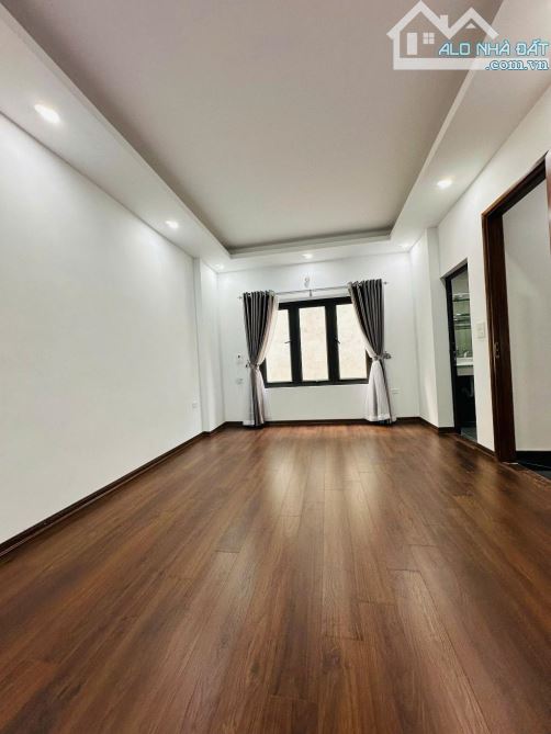 Bán Nhà Hồ Tùng Mậu – Gần Phố, Ngõ Kinh Doanh – Cách Ô tô vài bước – Giá Tốt - 2
