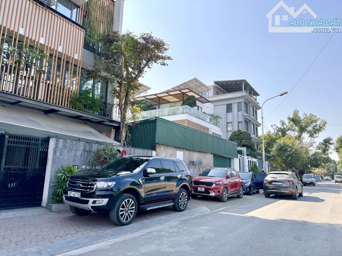 Duy nhất Biệt thự khu đấu giá Việt Hưng, DT khủng 320m2 - MT 13m giá đầu tư rẻ hơn giá đất - 2
