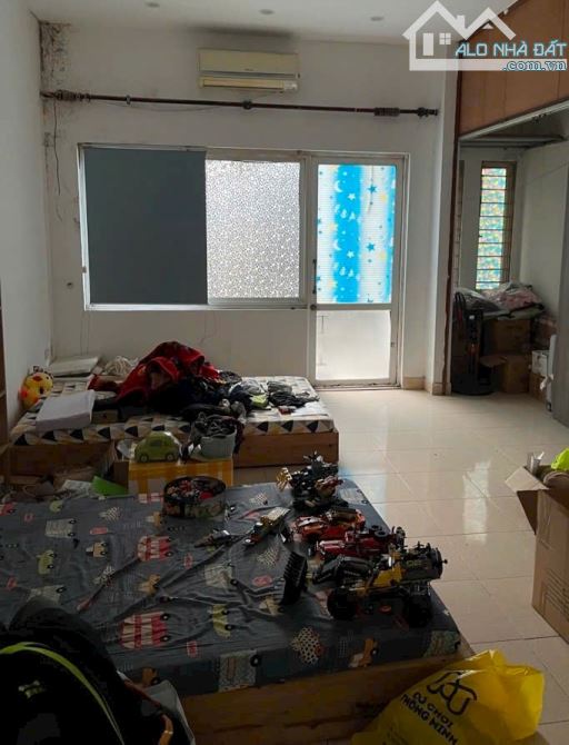 Lê Thanh Nghị 43m2. Giá 11.3 tỷ (có TL) - 2