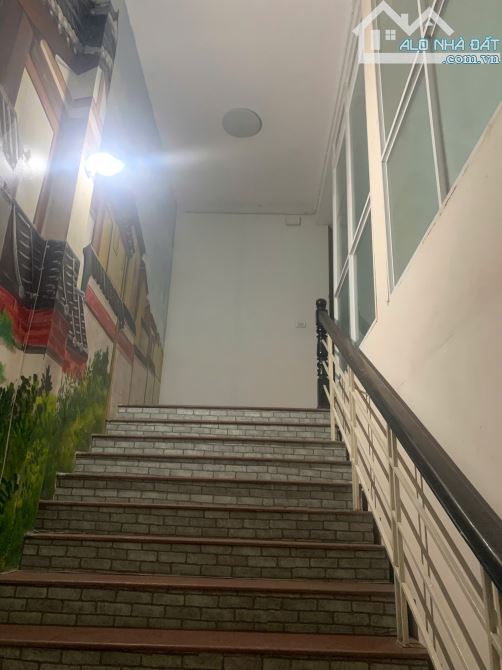 Cho thuê nhà phố Lê Trọng Tấn: 90m2 x 5 tầng, MT: 7,3m, thông sàn, nguyên căn, ngõ ô tô. - 2