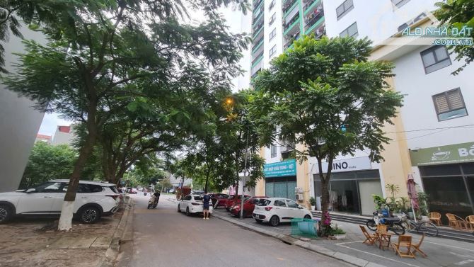 🛕🛕Bán Nhà Đẹp 3 Tầng YNA Kinh Bắc Cạnh Chung Cư Đông Dương Mt 4.5m Dt 78m2 Giá 9.25 Tỷ - 2