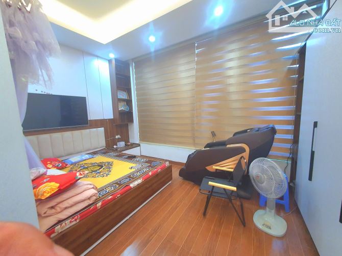 NHÀ 52M2*5T KIM ĐỒNG, NGÕ Ô TÔ TRÁNH, 5 PHÒNG NGỦ, 1 PHÒNG HÁT - 2
