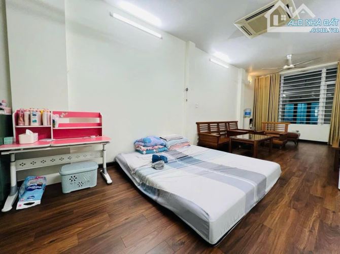 Bán nhà ngõ phố Trần Quốc Hoàn, Cầu Giấy, DTSD 41m2, 6T, MT gần 4m, ô tô vào nhà - 2