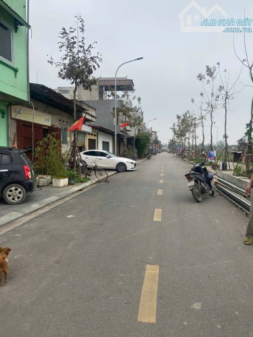 Hai mặt tiền 8m, cần bán đất Vân Hà Đông Anh, đường trước nhà 10m, gần khu đấu giá, 80tr/m - 2