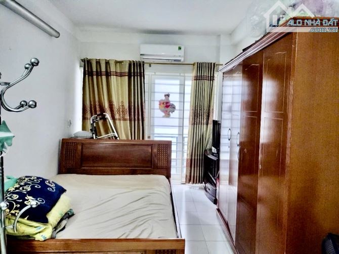 Bán Nhà Quá Hiếm Dân Xây Phố Ngọc Lâm 68m2-Mt 5.6m- chỉ 9 tỷ-LÔ GÓC 3 THOÁNG-GẦN Ô TÔ GẦN - 2