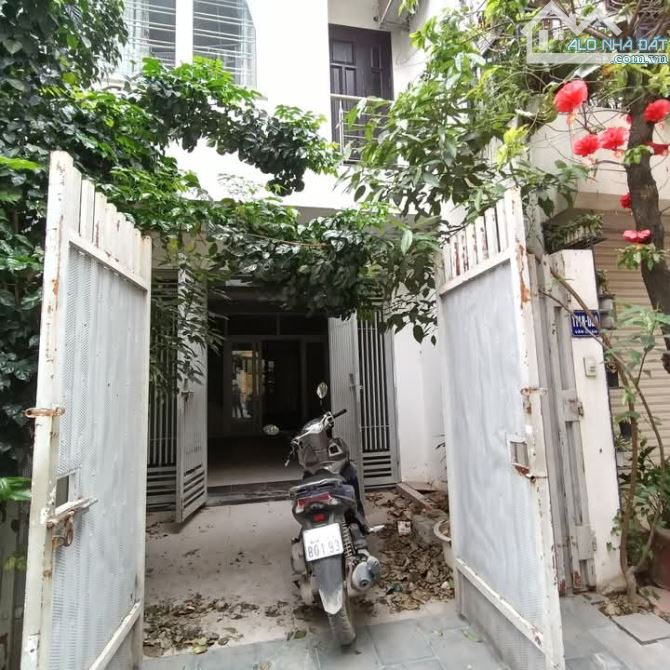 Nguyễn Khuyến Văn Quán Hà Đông vỉa hè kd đầu tư 86m chỉ 20 tỷ. * - 2