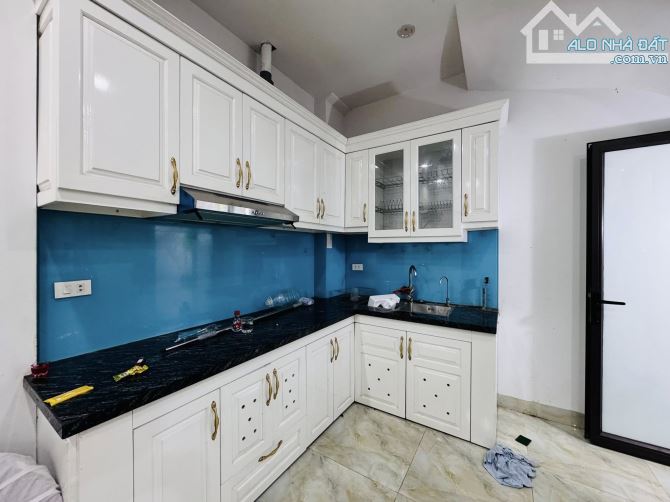 Bán nhà phân lô phố Miêu Nha, Tây Mỗ, Nam Từ Liêm 30m2 5 tầng mặt tiền 4.5m Giá 5.5 - 2
