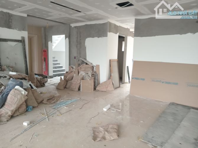 Toà nhà Văn Phòng Hạng B mặt phố Khuất Duy Tiến DT 700m2 x 12 tầng, MT 35m, Giá 350 tỷ - 2