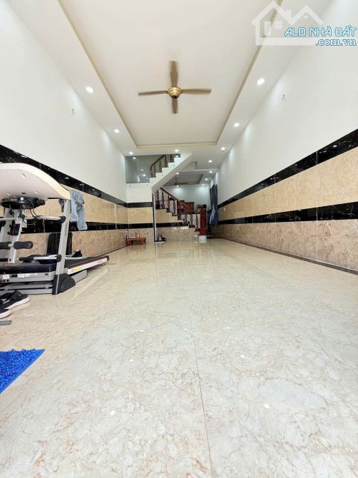 Bán Gấp Nhà 2 Mặt Tiền Đường Lê Hồng Phong Dĩ An Gần Ngã Ba Cây Điệp - 2