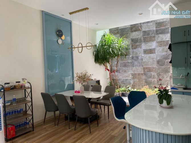 BÁN BIỆT THỰ MINI HẺM NAM KỲ KHỞI NGHĨA ( DT: 139M2) 1TR2L + GIÁ 11 TỶ 5 - 3