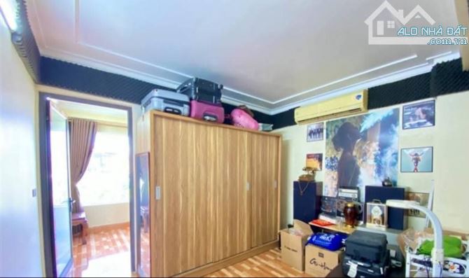 Bám nhà Chợ Hàng, Dư Hàng Kênh, Lê Chân, Hải Phòng. 3 tầng, 45m2, 3 tỷ. Ngang 4,1m, d2 - 3